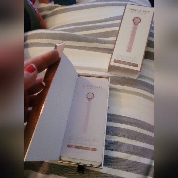 TROPHY SKIN BRIGHTEN MD - Picture 10 of 11